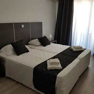 https://les-palmiers-petrou-apartment-no-103.protaras-cy-hotels.com